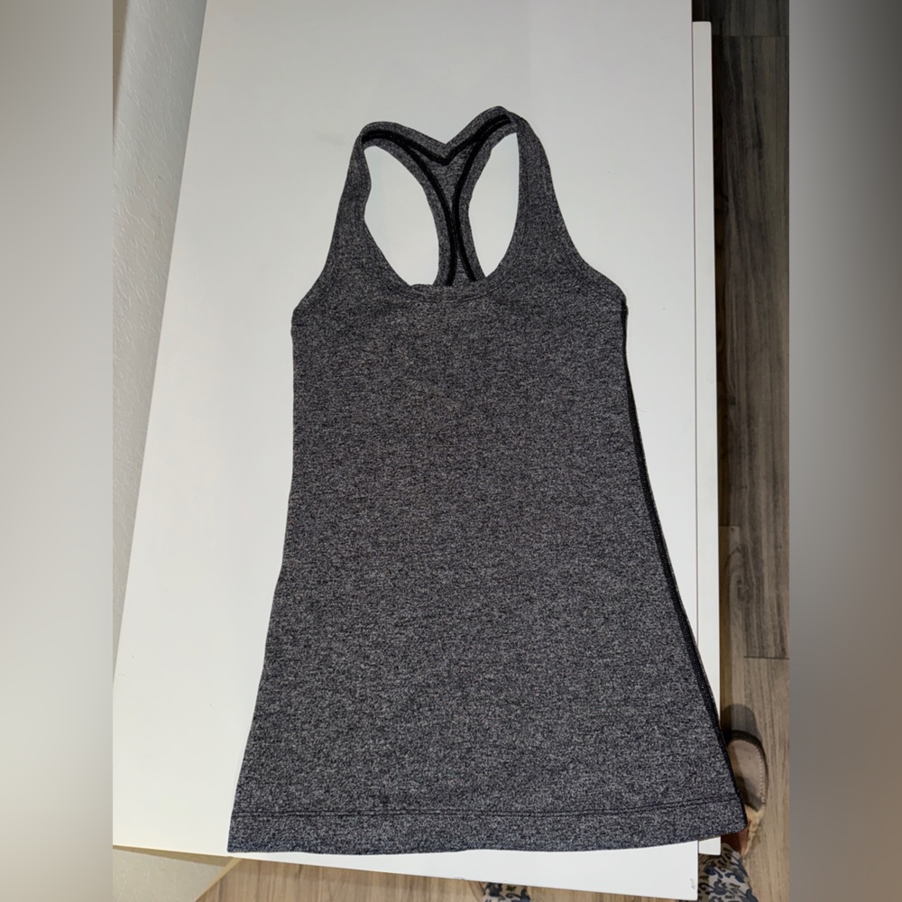 Lululemon scuba tank, size 2, worn once, gray